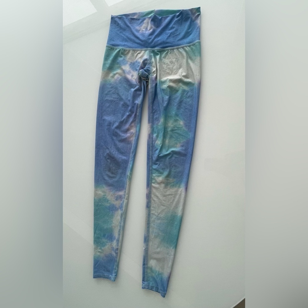 Teeki Womens Medium 
•Blue Green Tie Dye Leggings 
•High Waist 
•Polyester Blend